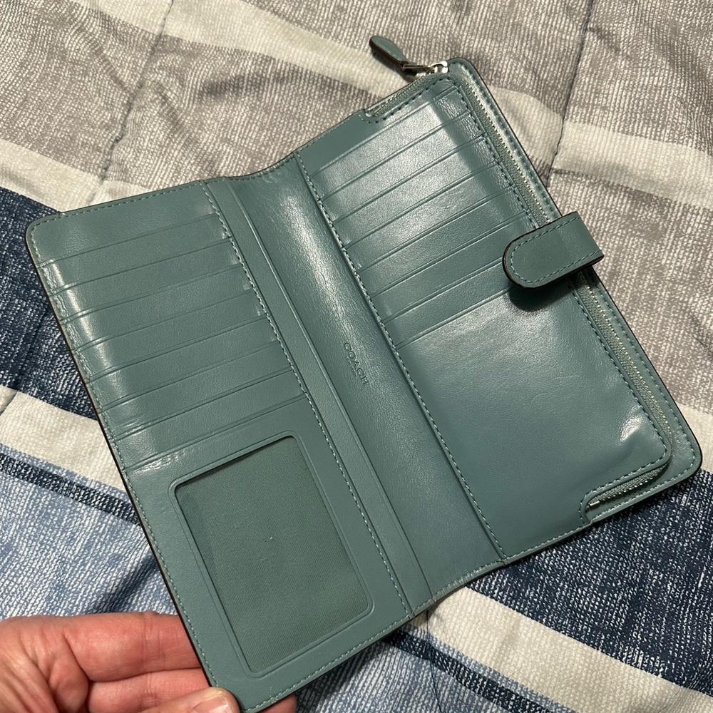 Coach Leather Hobo Bag & Matching Wallet - Picture 9 of 9